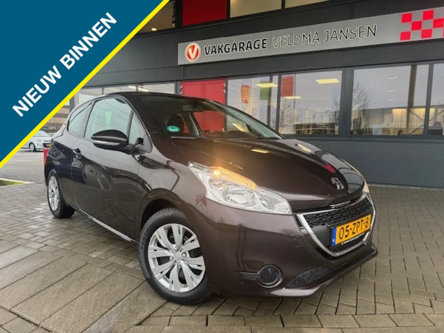 Peugeot 208 1.4 VTi 95 PK ACTIVE + AIRCO (90.000 KM!) Bruin - 1