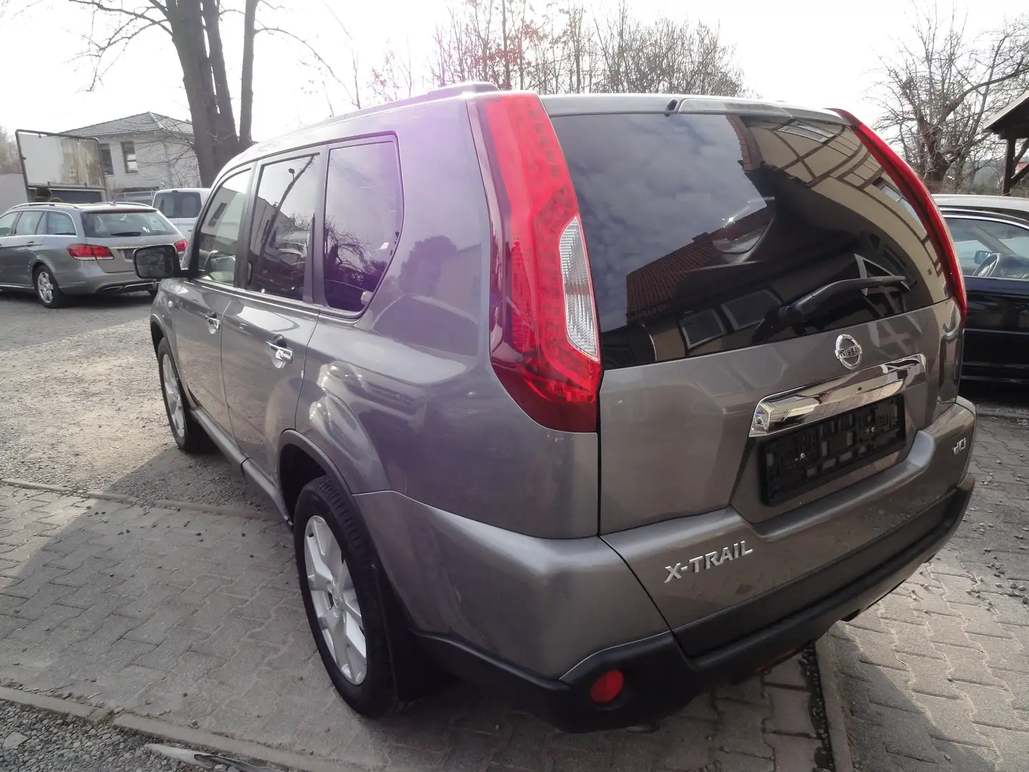 Nissan X-Trail LE  4X4 Navi+Schiebedach+Alu+Kamera Gris - 2