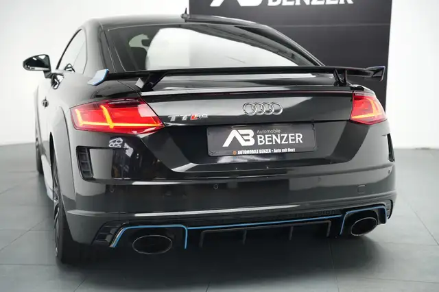 Audi TT RS view 8