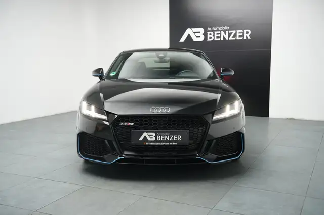Audi TT RS view 3