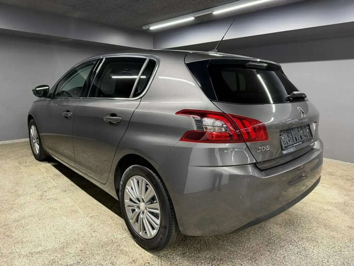 Peugeot 308 Allure Grau - 2
