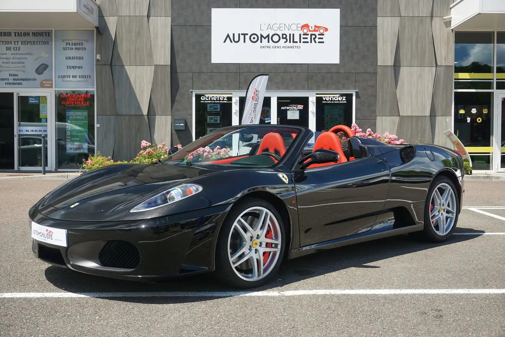 Ferrari F430 Spider F1 V8 4.3 490 ch Baquets Carbone Or FRANCE Noir - 1