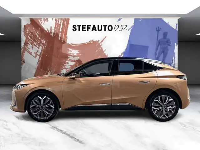 DS Automobiles DS 4 view 4