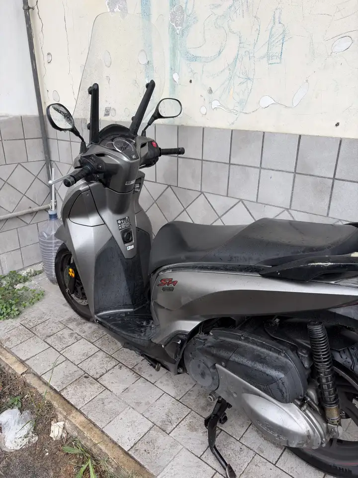 Honda SH 300