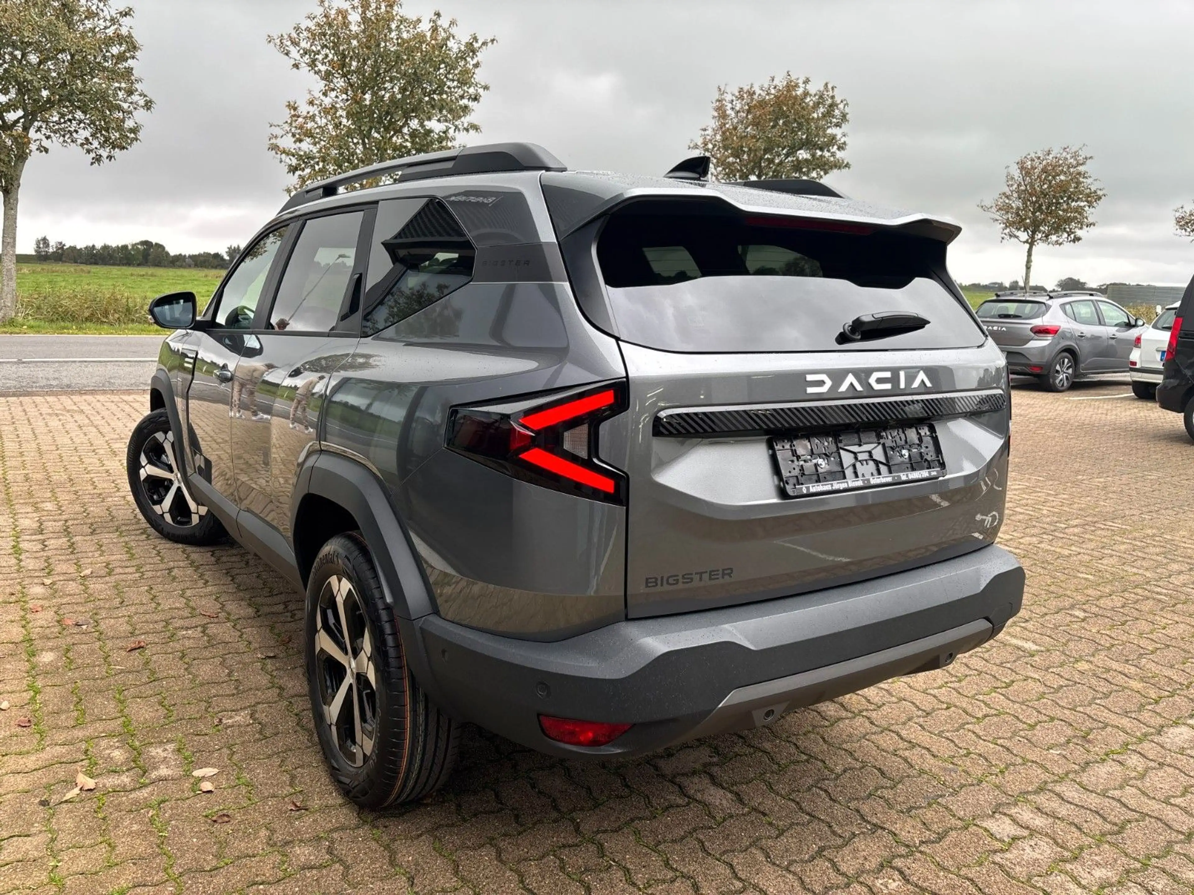Dacia Bigster mild hybrid-G 140 Journey auto — photo 3