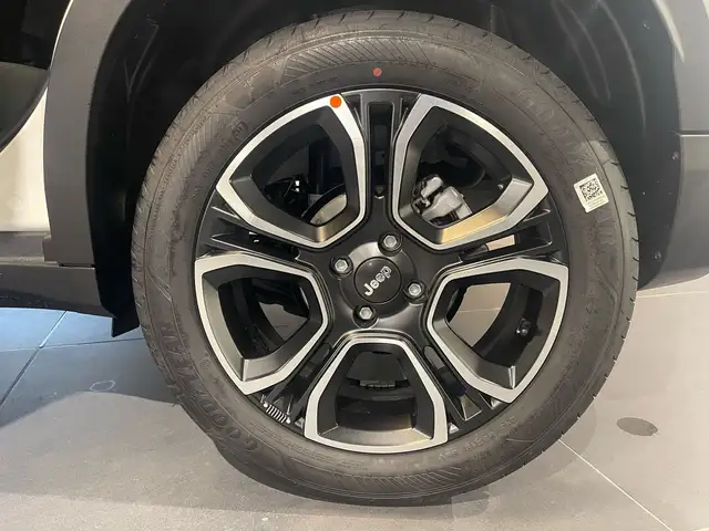 Jeep Avenger view 11