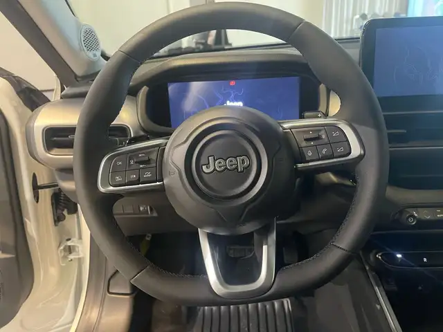 Jeep Avenger view 14