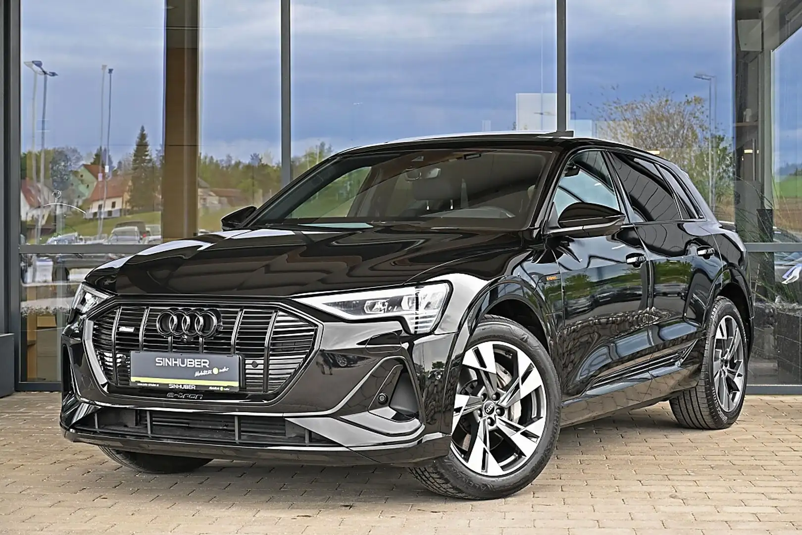Audi e-tron 55 quattro 95kWh S-line ACC, Umgebungskameras, ... Schwarz - 1