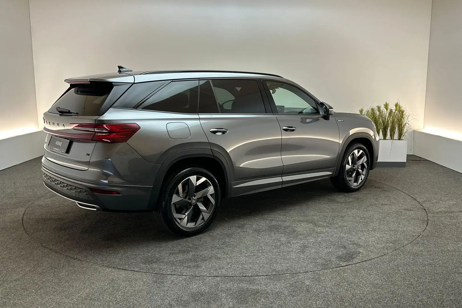Skoda Kodiaq Sportline Business 1.5 TSI DSG PHEV Gri - 2