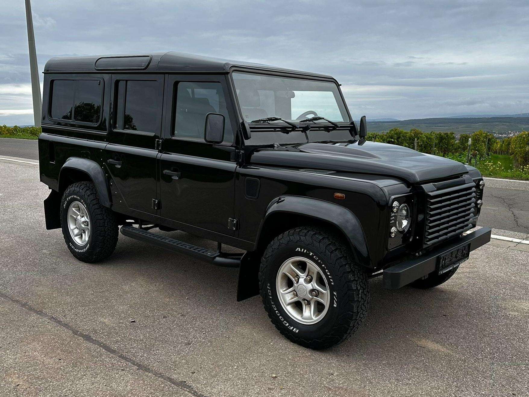 Land Rover Defender