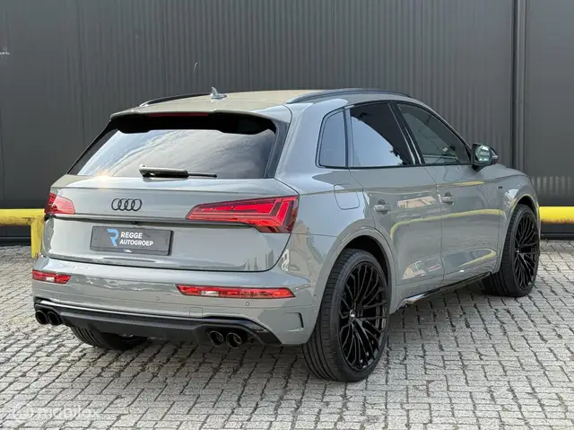 Audi Q5 view 3