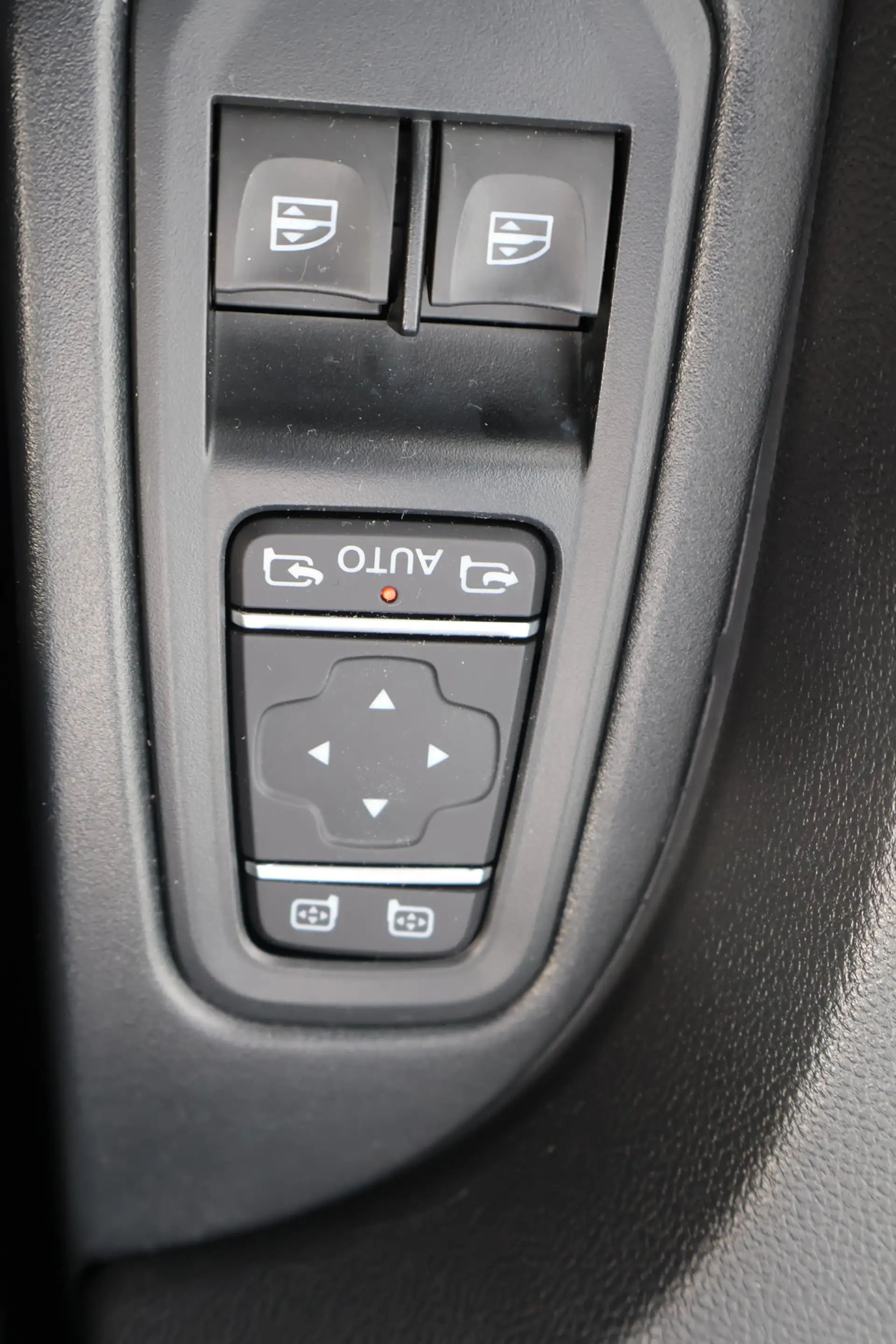 Renault Trafic 2.0 dCi 170pk L2 H1 Automaat Black Edition — photo 19