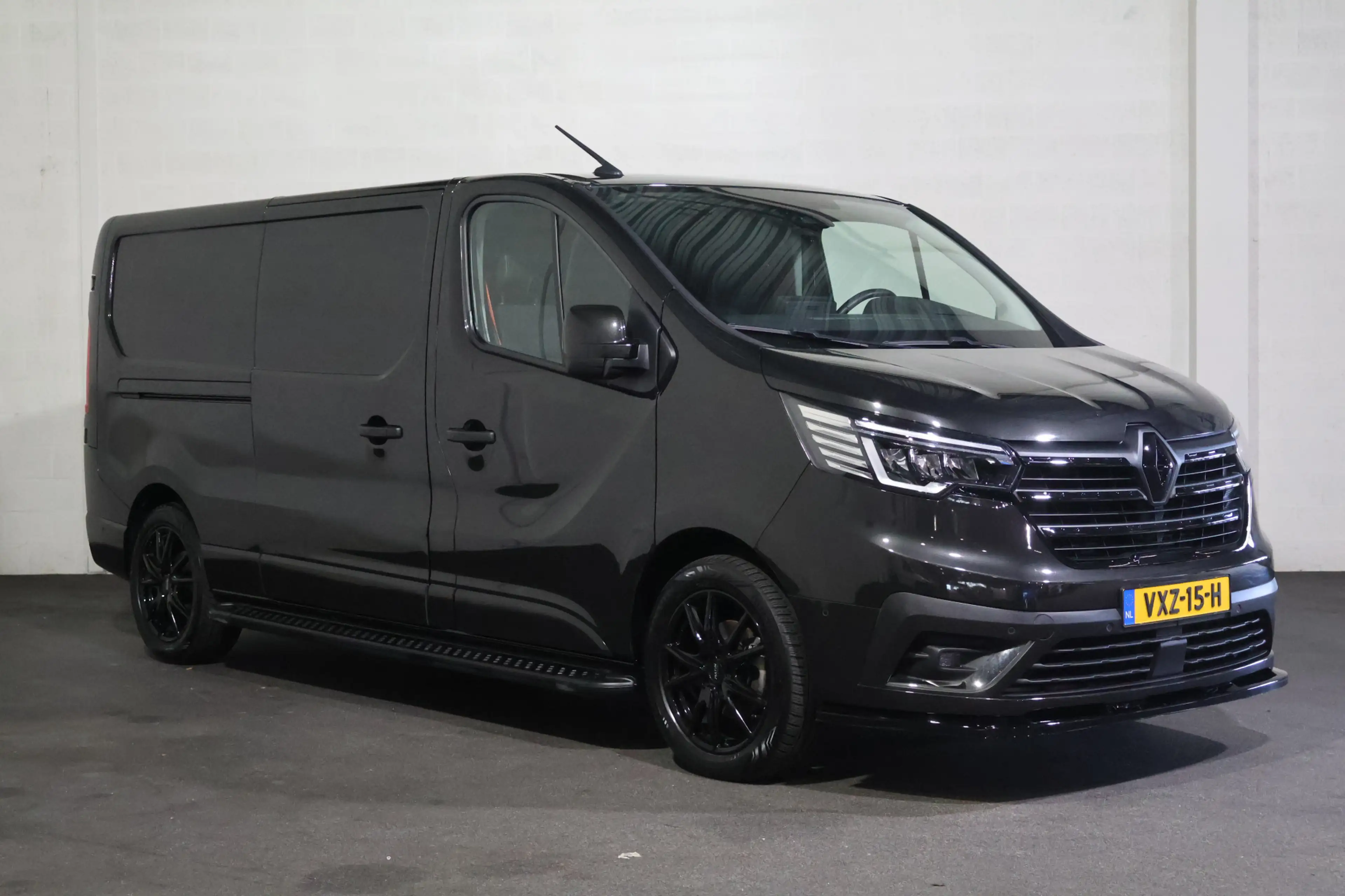 Renault Trafic 2.0 dCi 170pk L2 H1 Automaat Black Edition — photo 6