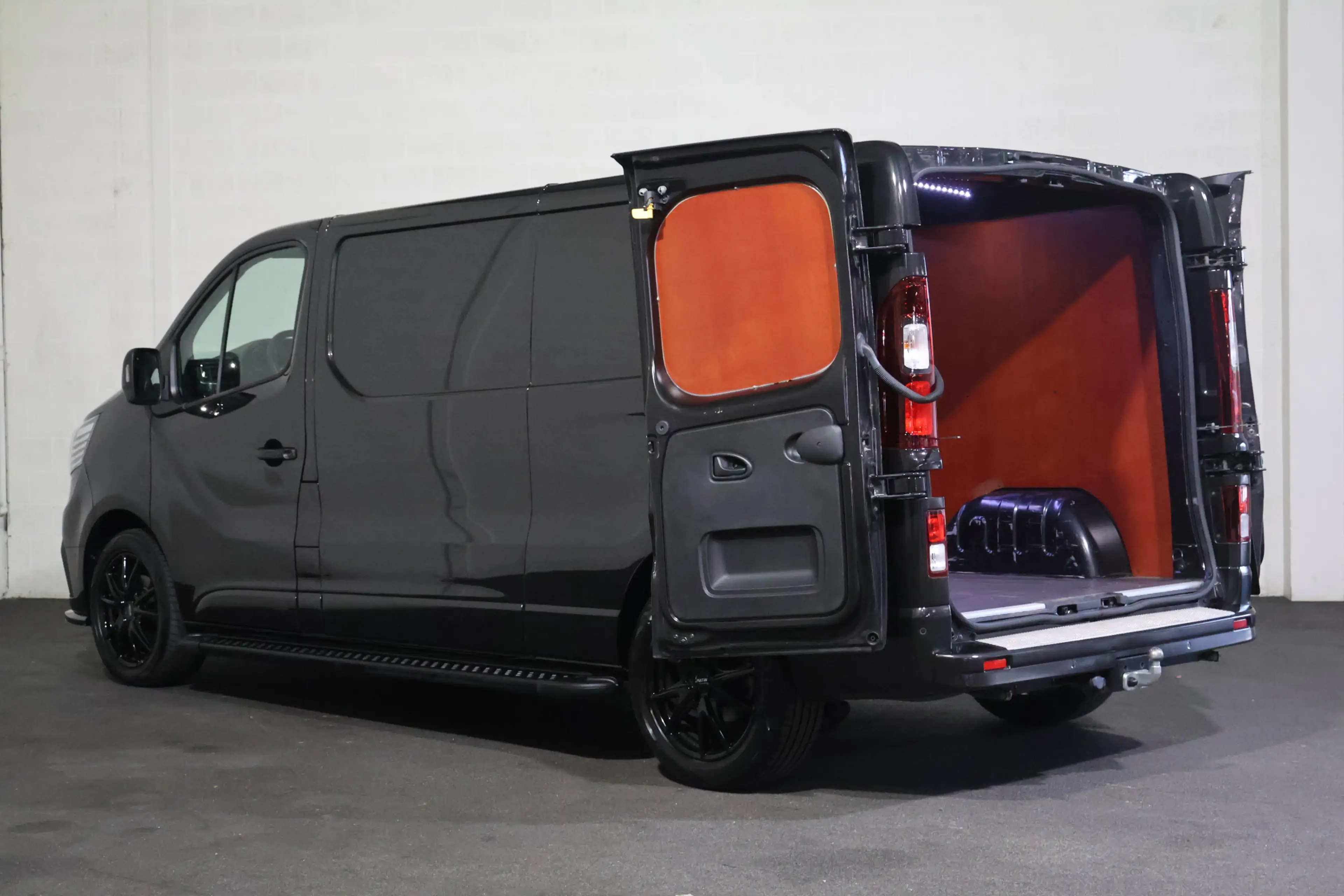 Renault Trafic 2.0 dCi 170pk L2 H1 Automaat Black Edition — photo 12
