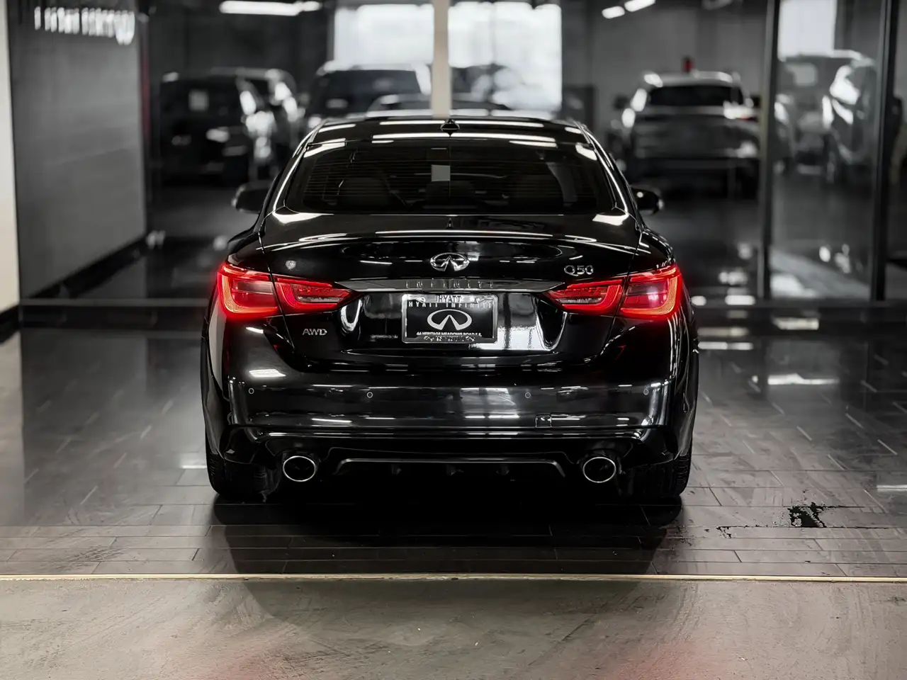 Infiniti Q50 снимка Infiniti Q50