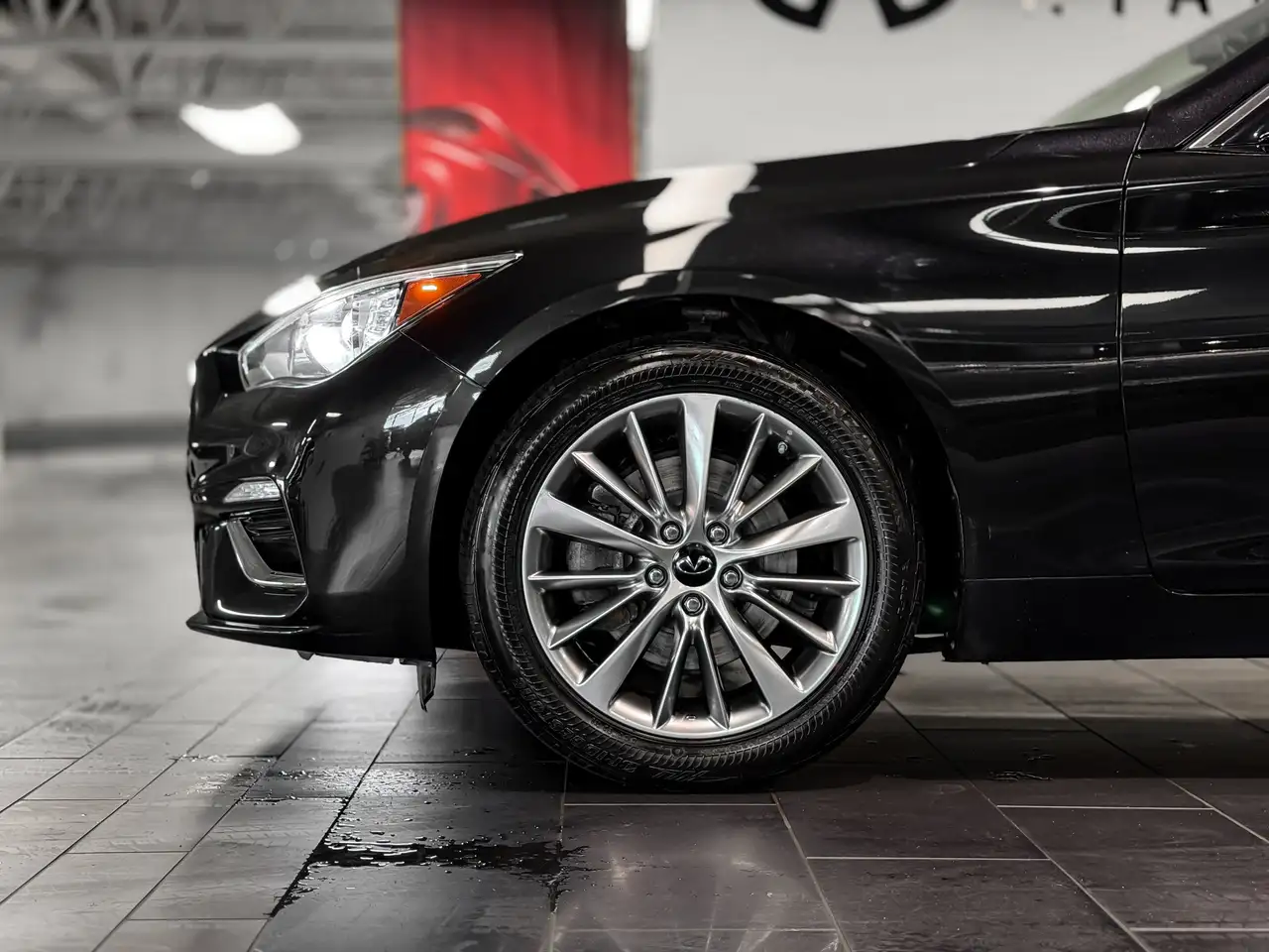 Infiniti Q50 снимка Infiniti Q50