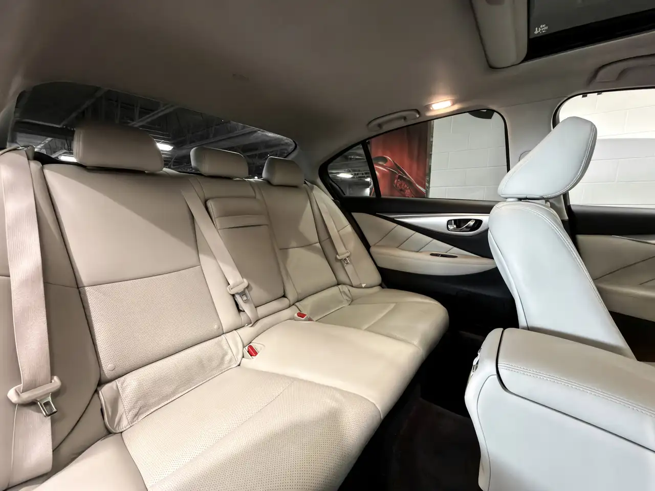Infiniti Q50 снимка Infiniti Q50