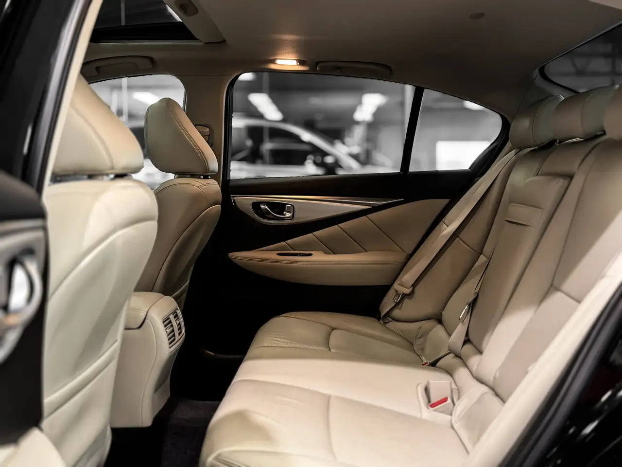 Infiniti Q50 снимка Infiniti Q50