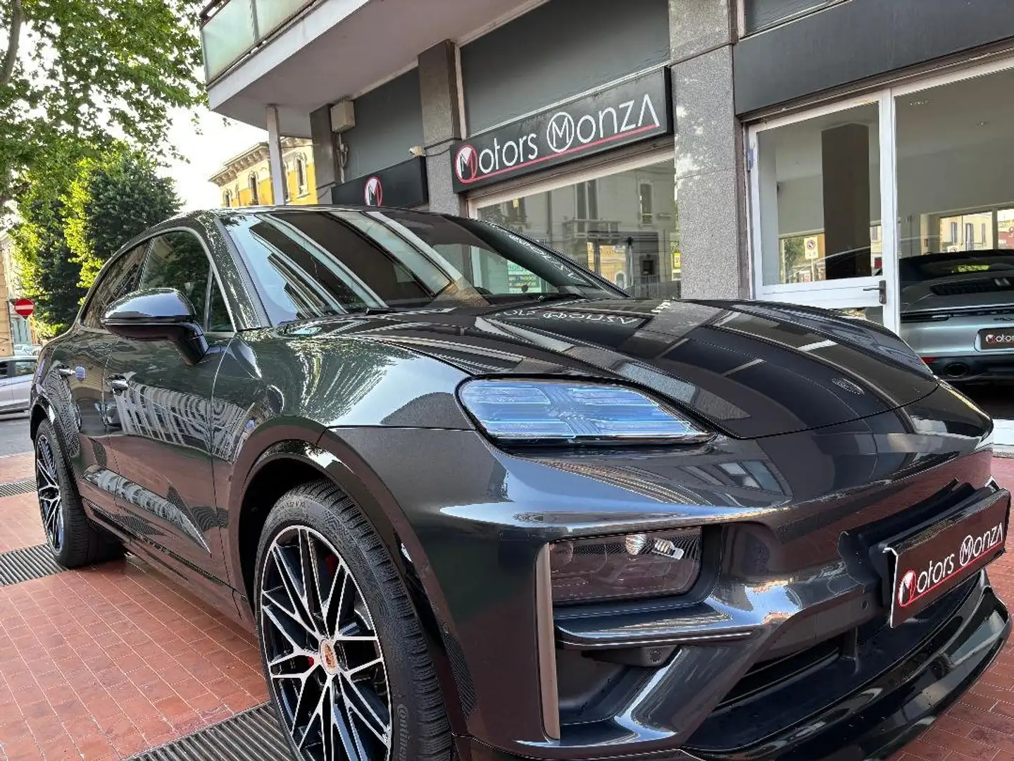 Porsche Macan Turbo Elettrica-cerchi da 22"- tetto pan apribile Nero - 1