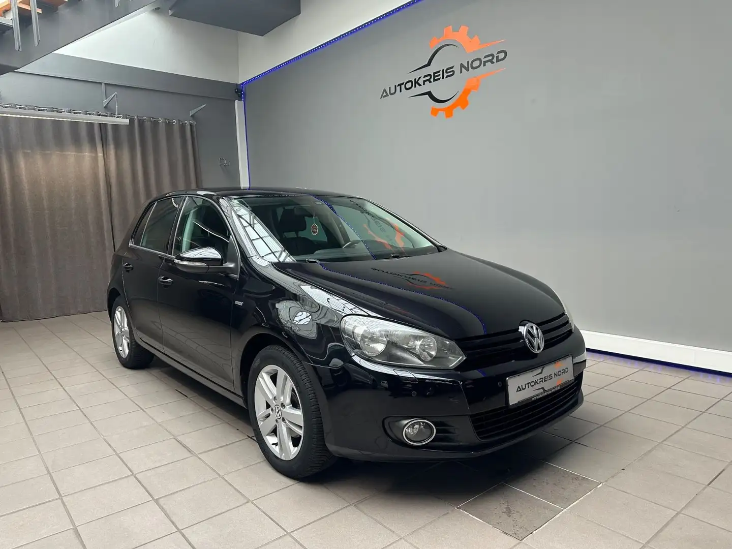 Volkswagen Golf VI Match 1.2 TSI +HU NEU+PDC+ Schwarz - 1