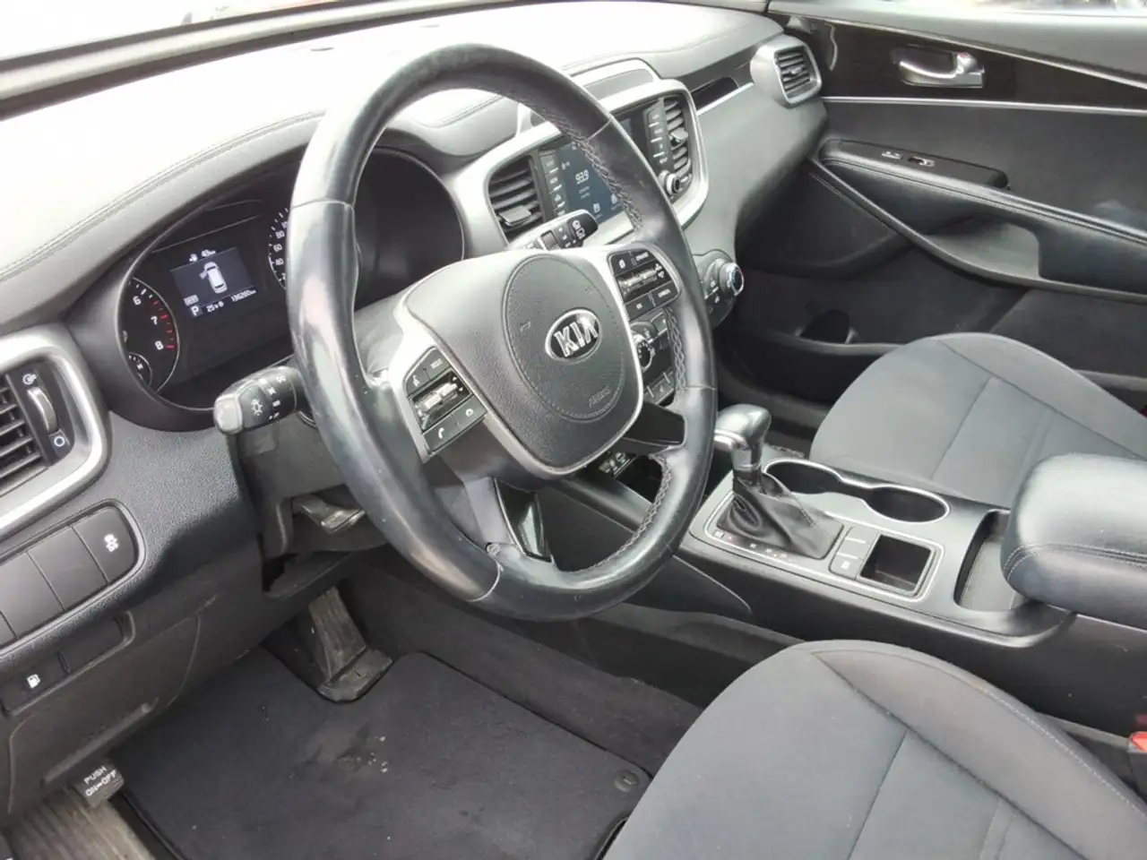Kia Sorento photo Kia Sorento