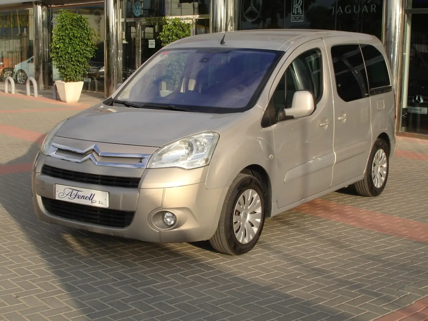 Citroen Berlingo Combi 1.6HDI SX Multispace 110 Beige - 2
