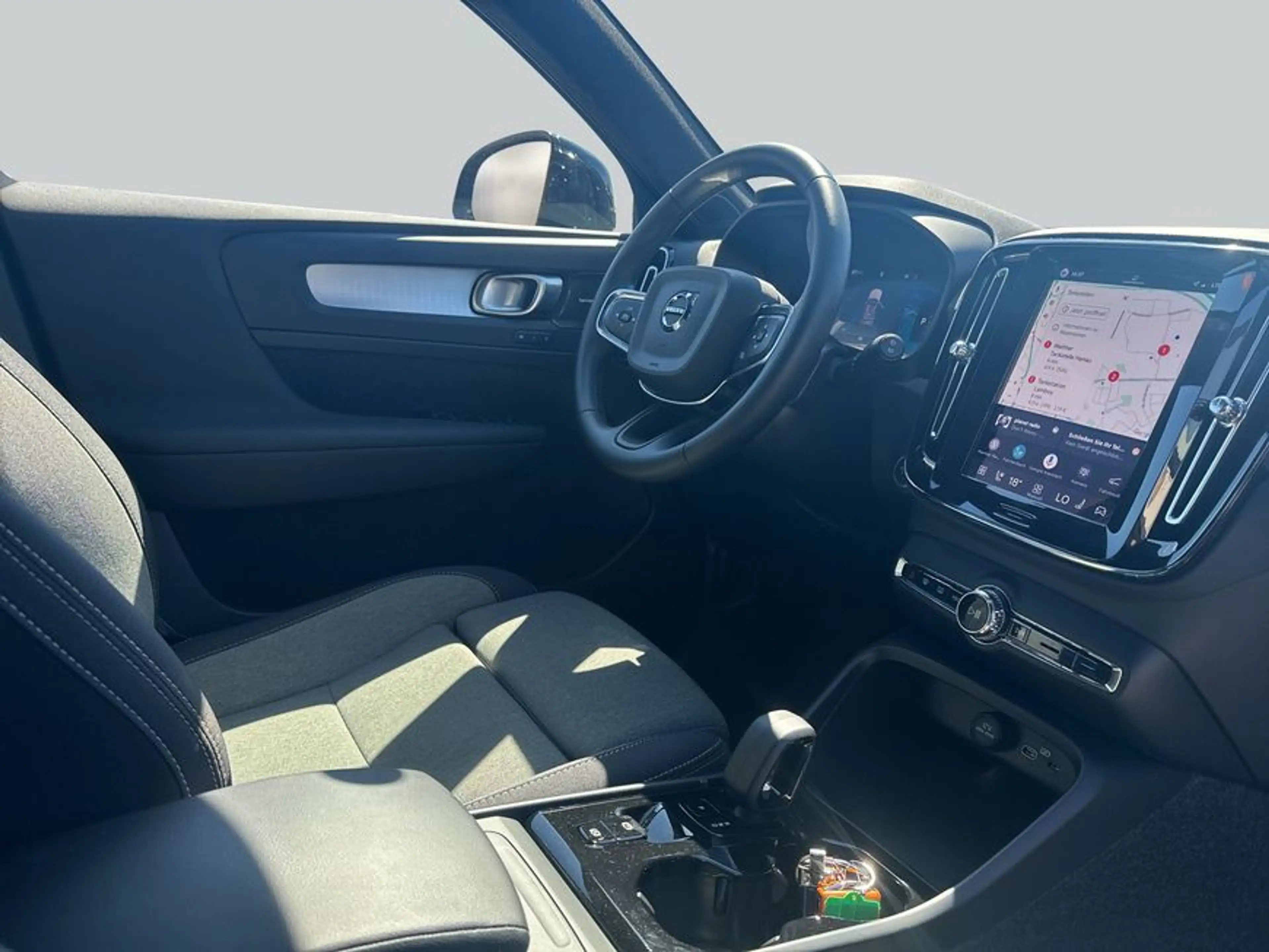 Volvo XC40 XC40 B3 B DKG Plus Black Edition — photo 15