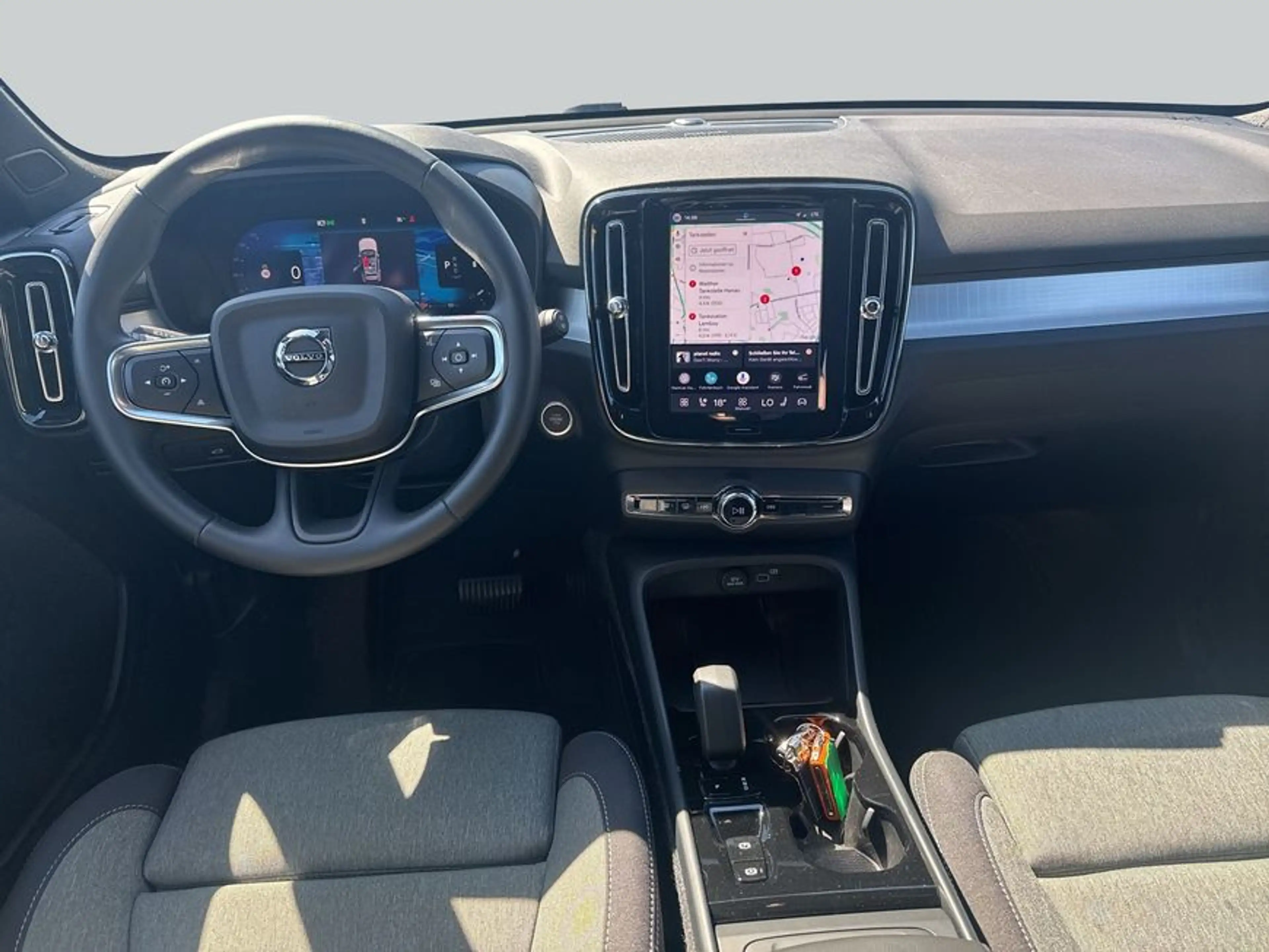 Volvo XC40 XC40 B3 B DKG Plus Black Edition — photo 13