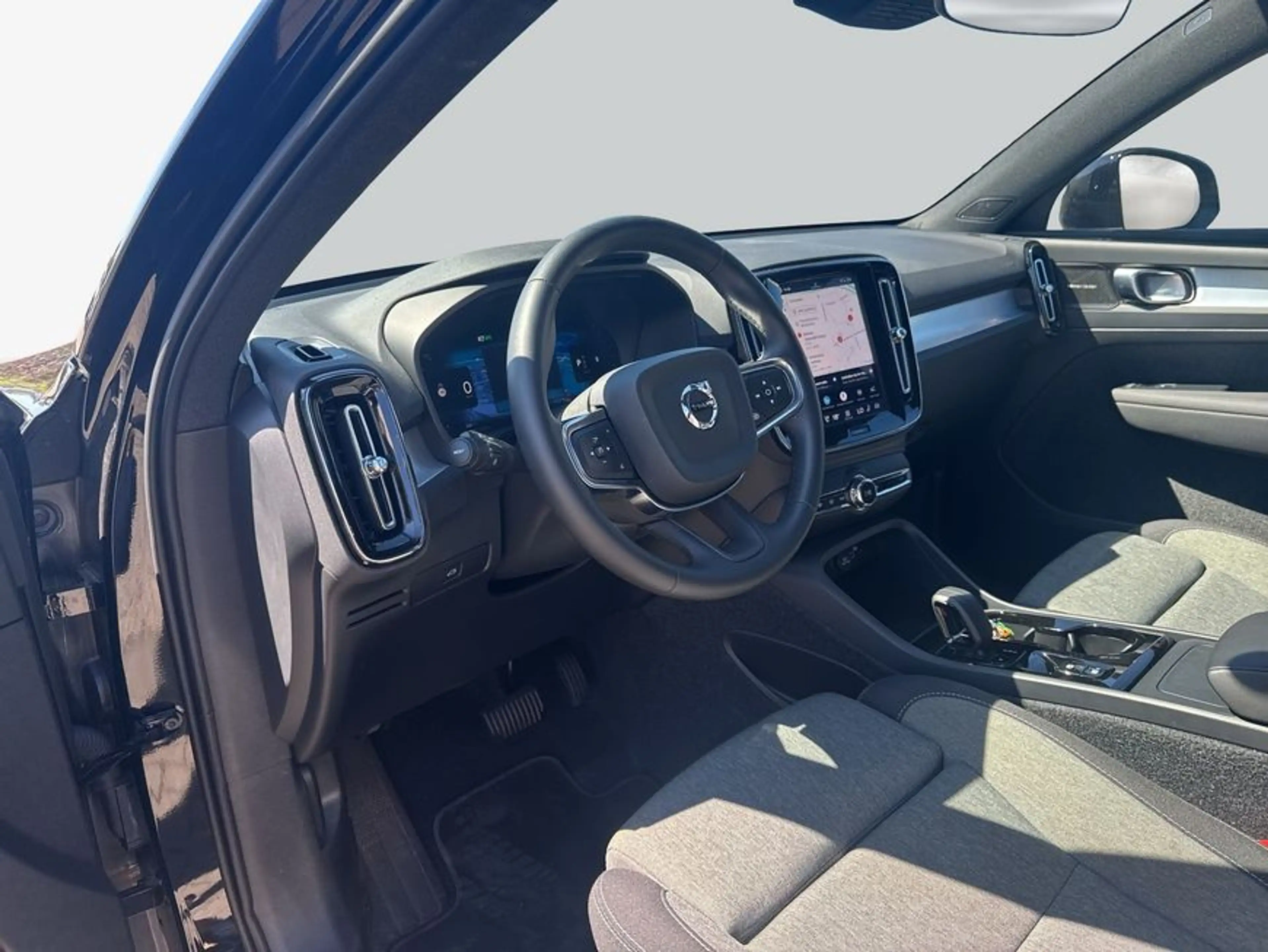 Volvo XC40 XC40 B3 B DKG Plus Black Edition — photo 10