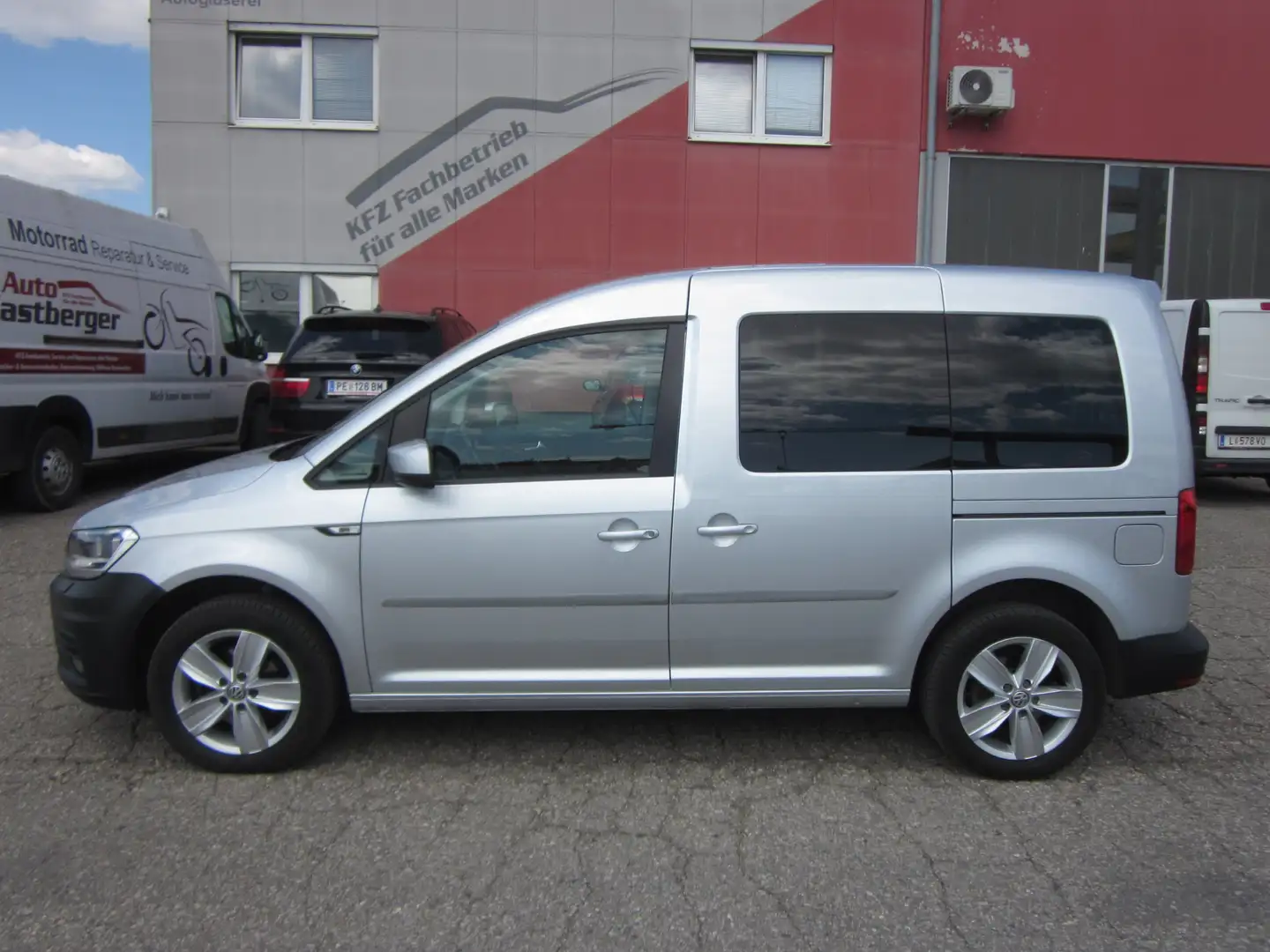 Volkswagen Caddy Grau - 2