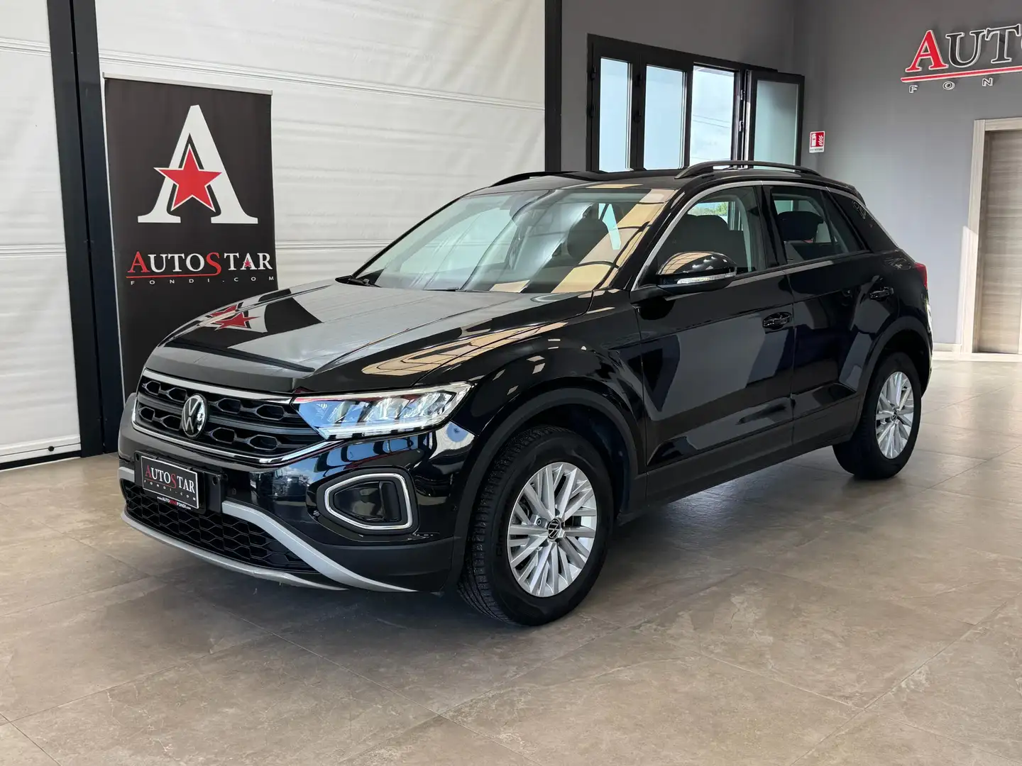 Volkswagen T-Roc 1.5 tsi Life dsg Nero - 1