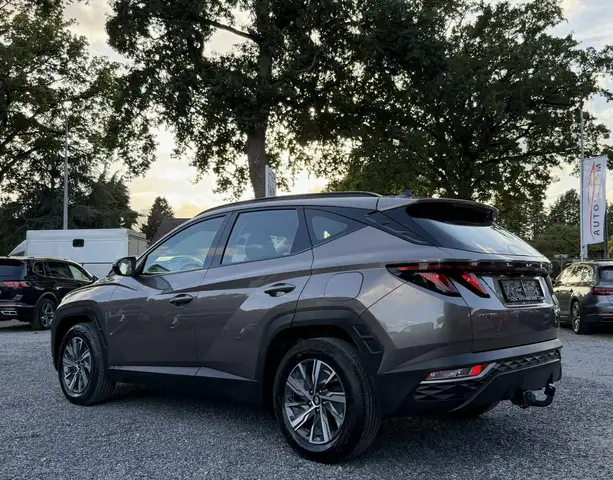 Hyundai Tucson view 2