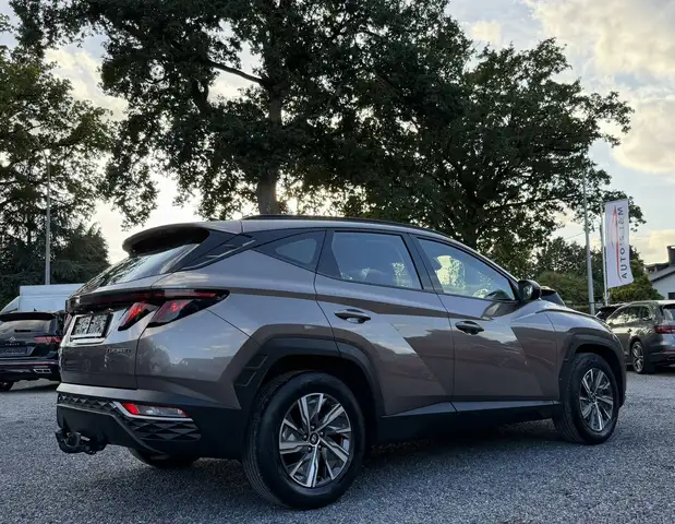 Hyundai Tucson view 3