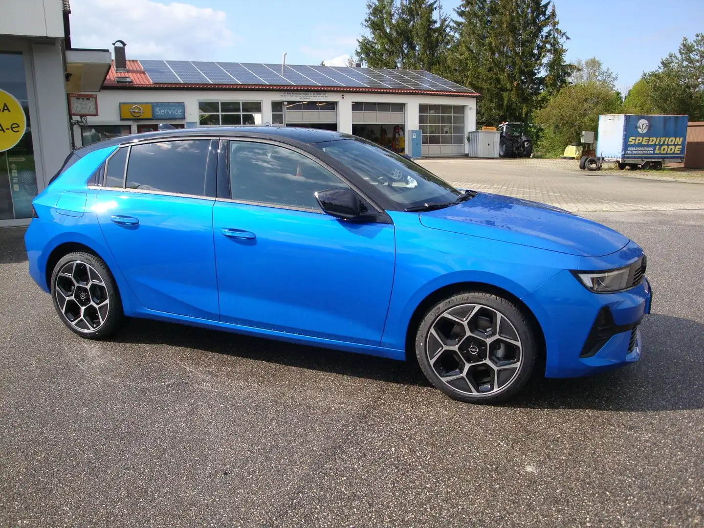 Opel Astra Lim. 5-trg. GS Line Blau - 2