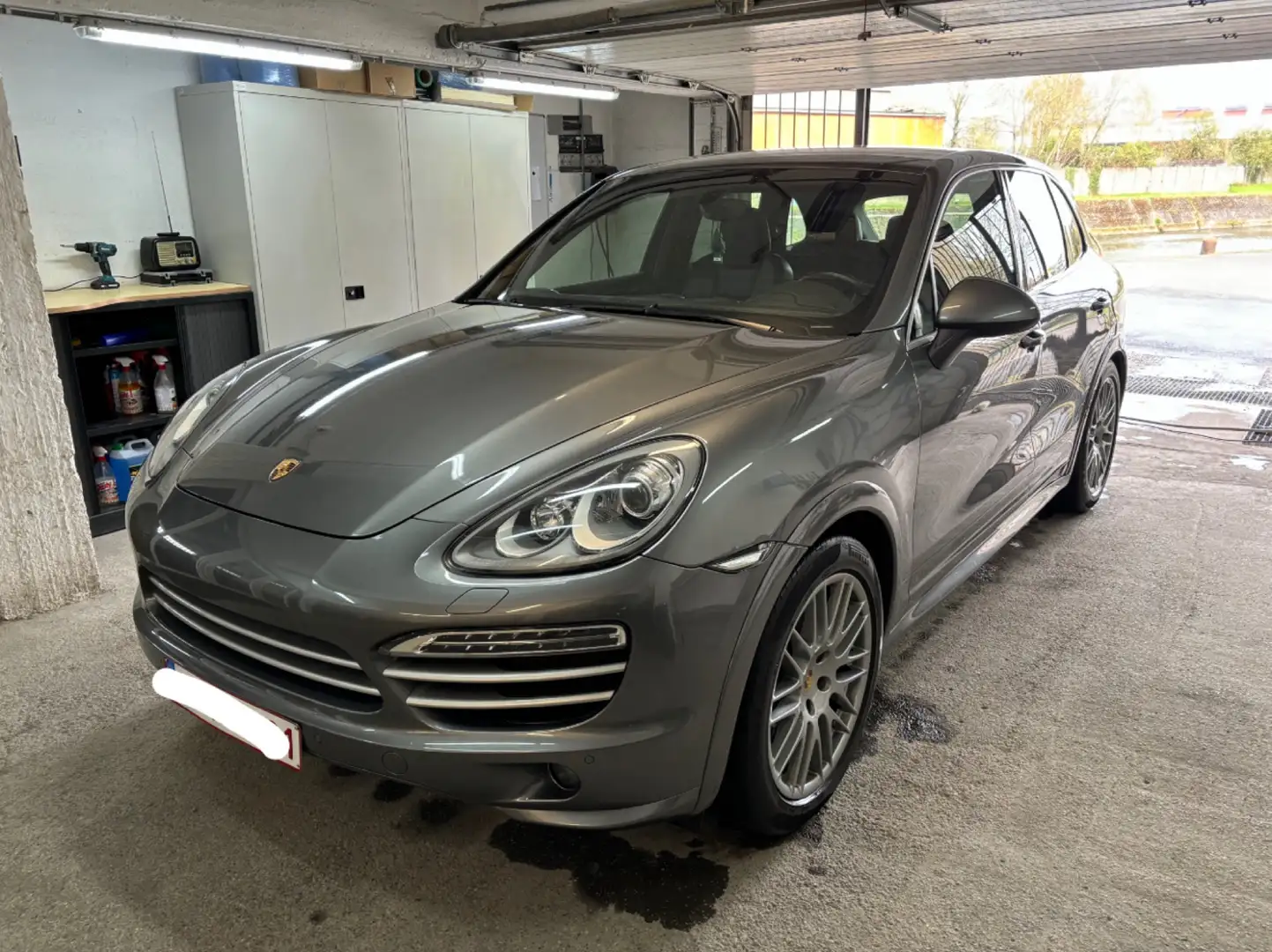 Porsche Cayenne 3.0 D V6 Platinum EditionTiptronic S Grijs - 1