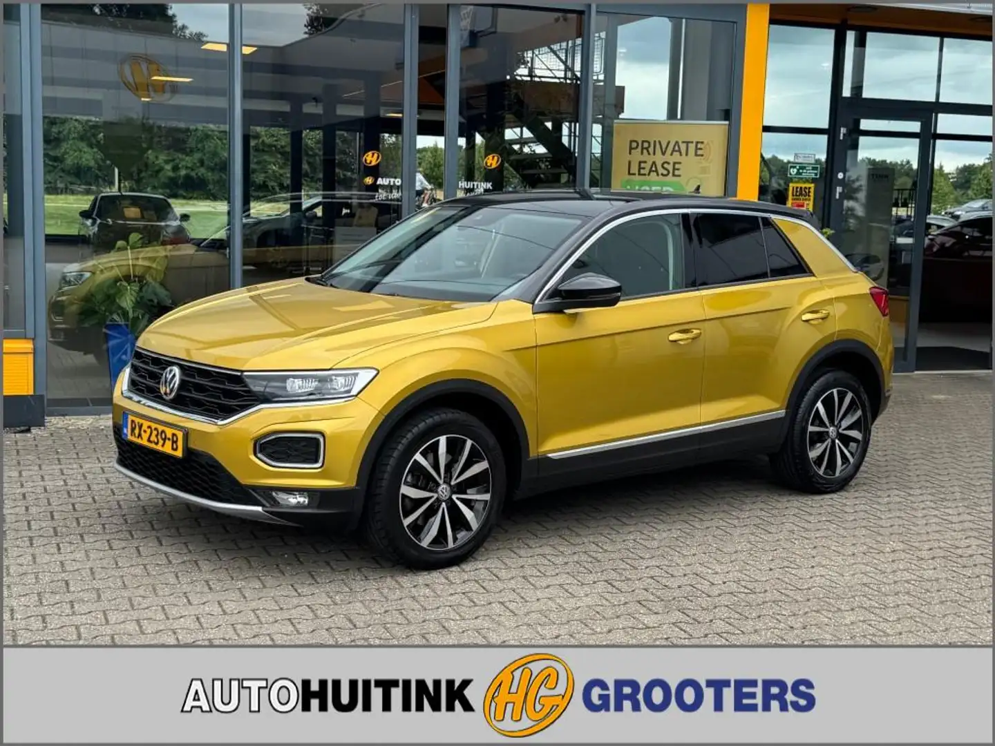 Volkswagen T-Roc 1.0 TSI 115 pk Style - Navigatie orgineel Gold - 1