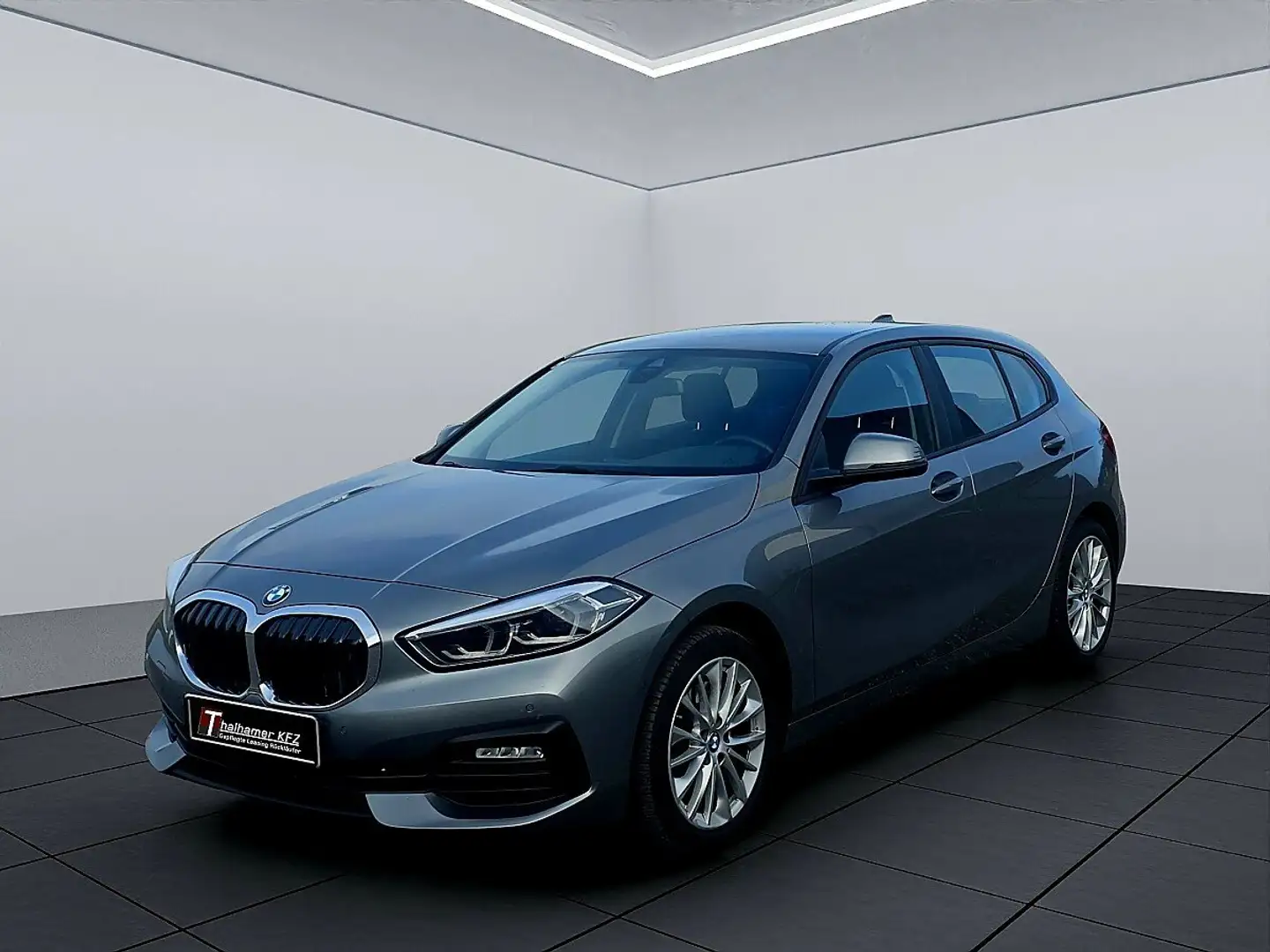 BMW 120 120 d xDrive Advantage Grau - 1