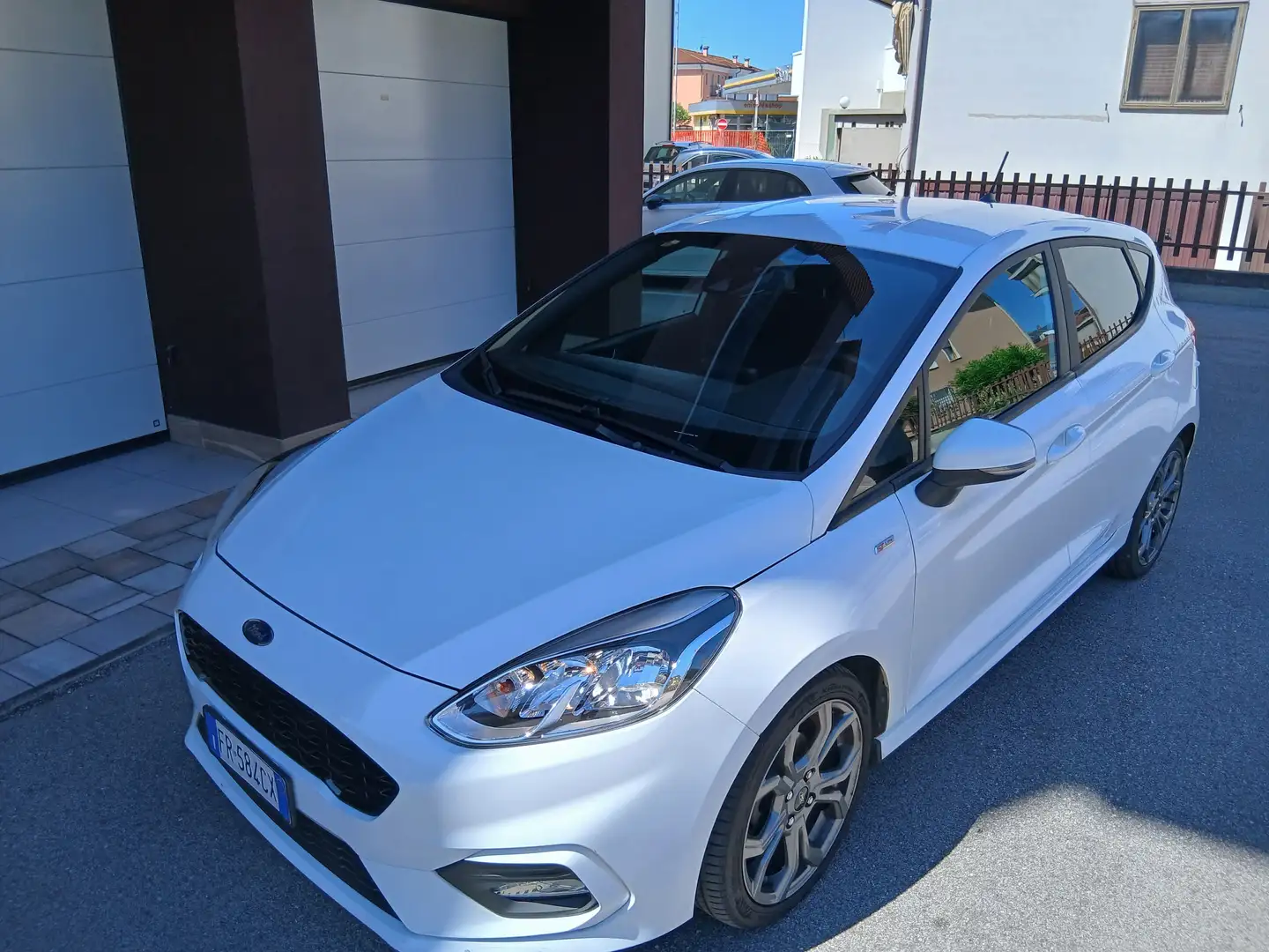 Ford Fiesta 1.0 ecoboost ST-Line 125cv tua a €  164 mese Bianco - 2