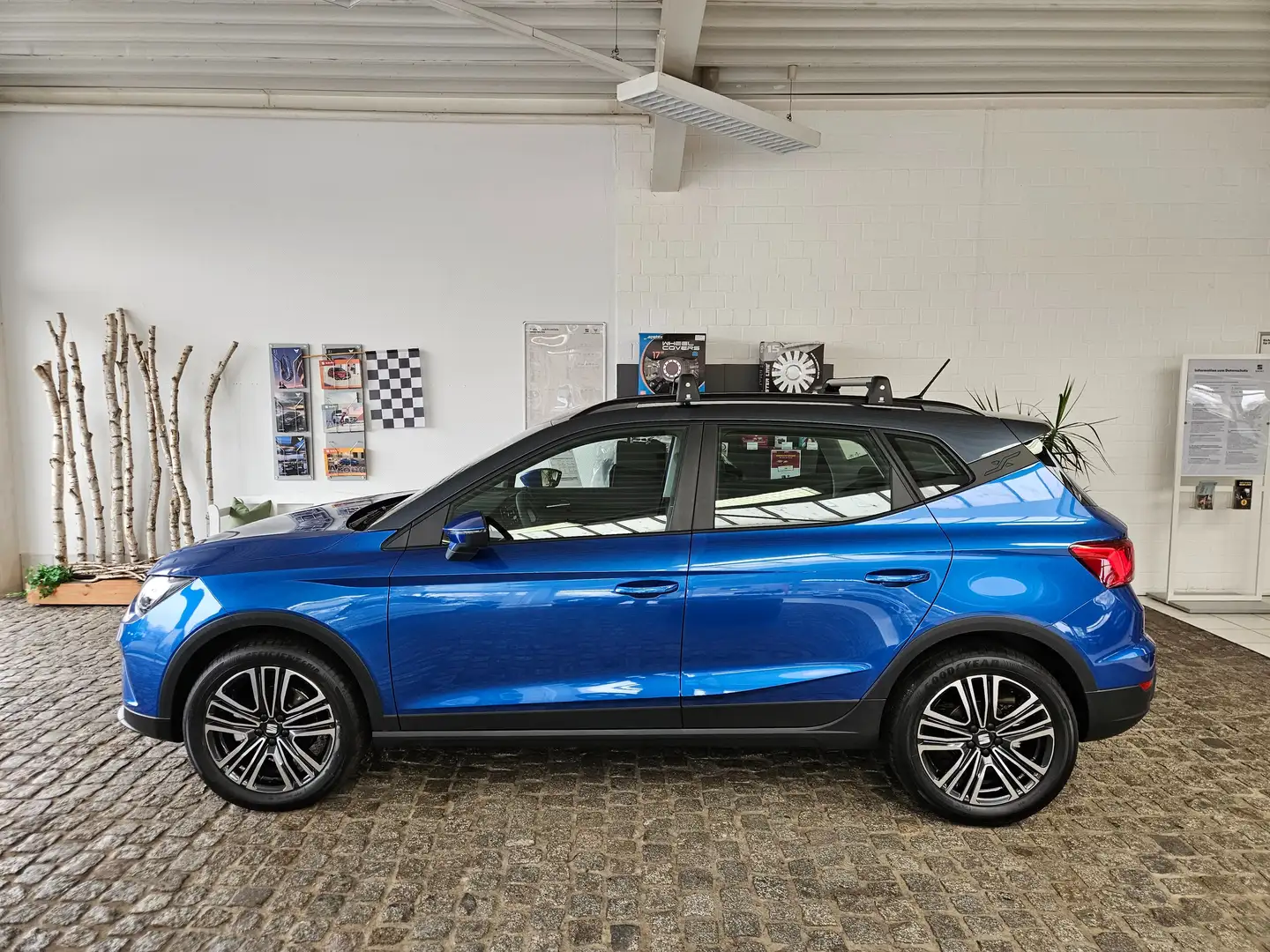 SEAT Arona 1.0 TSI Style *Navi, FullLink, Climatronic, LED* Azul - 2
