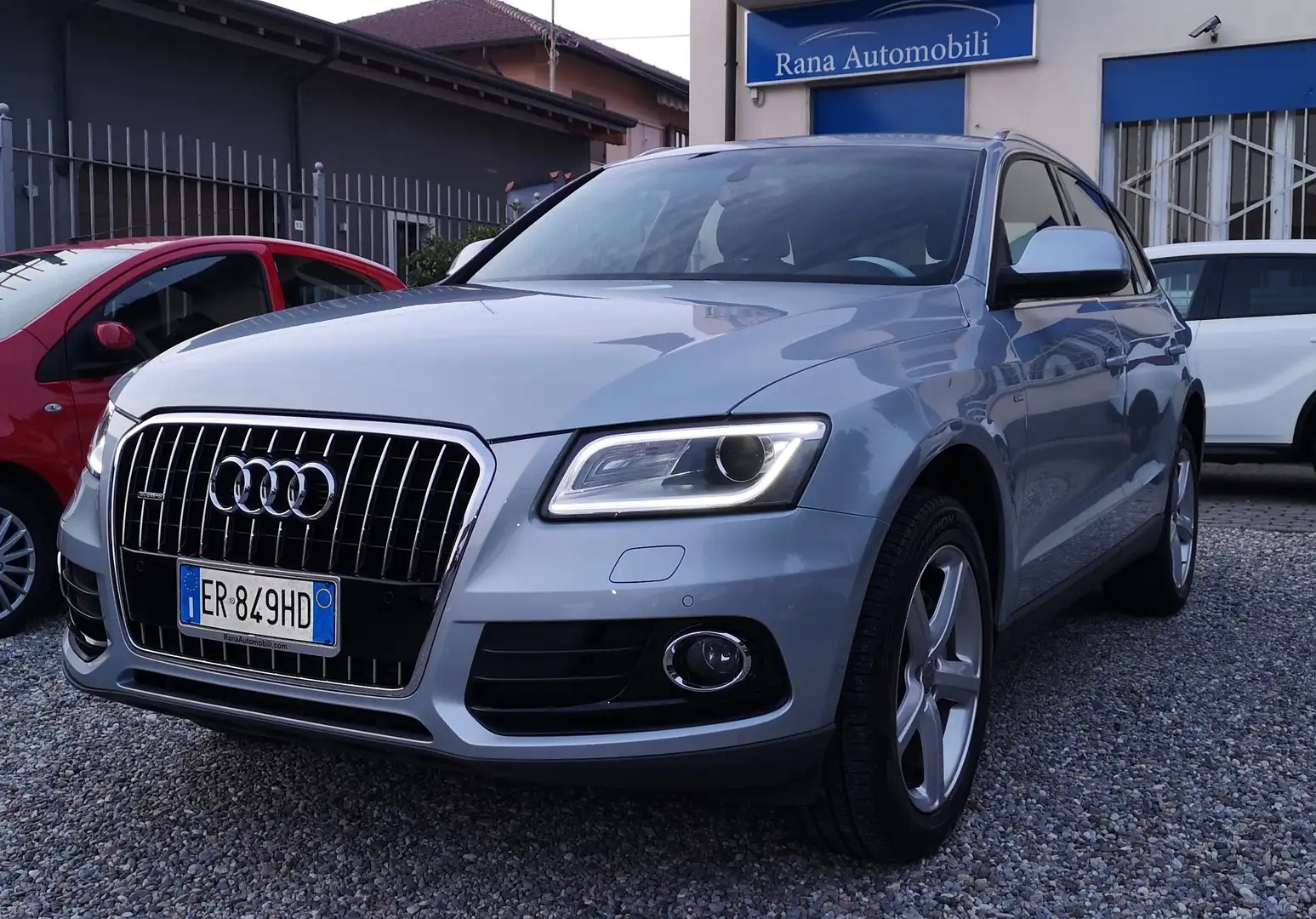 Audi Q5 2.0 tdi Quattro 177cv S-Tronic S-Line Argent - 1