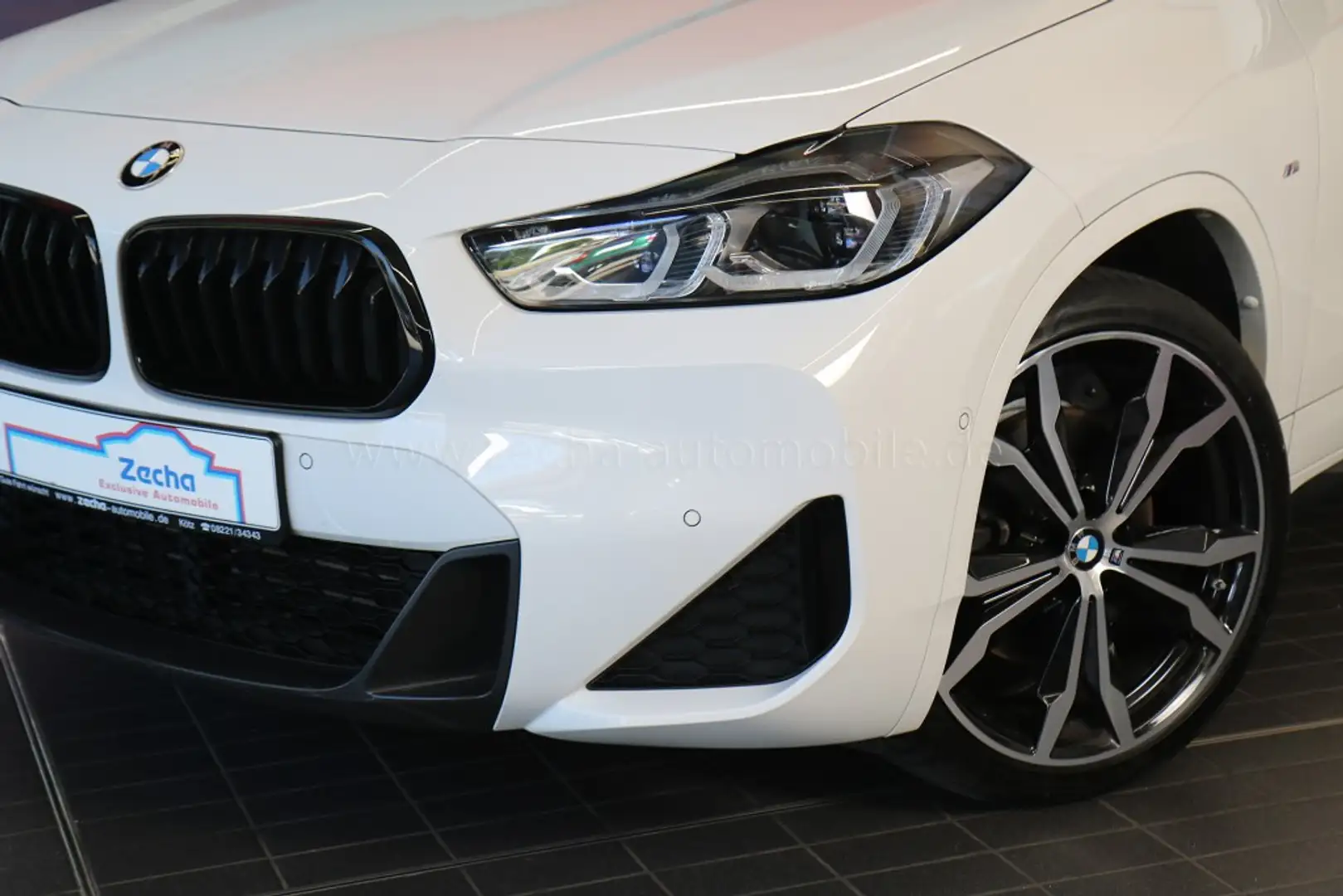 BMW X2 xDr.20i M-Sportp.RFK.AHK.HIFI.DAB.LED.Parkassist. Weiß - 2