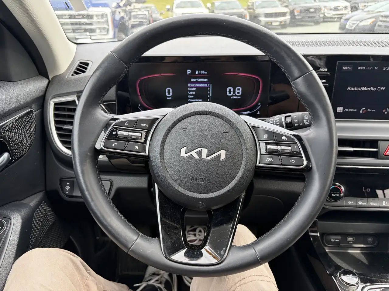 Kia Seltos снимка Kia Seltos