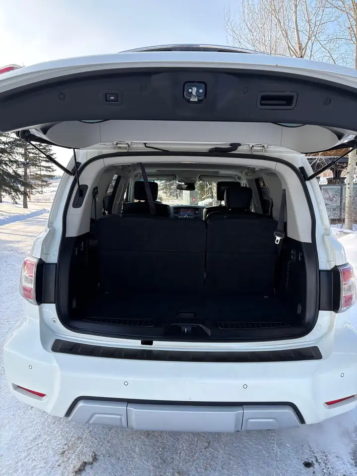 Nissan Armada снимка Nissan Armada