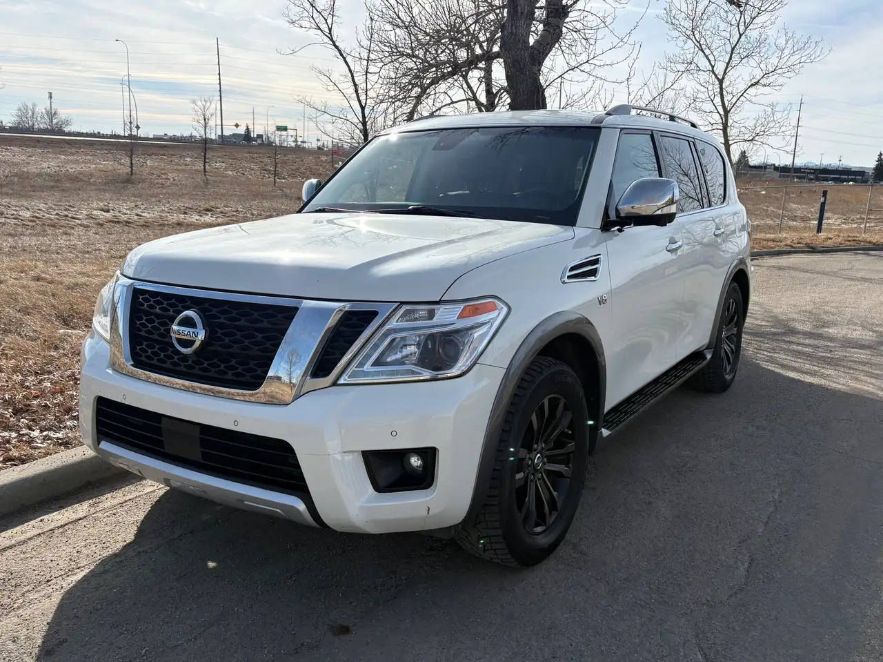 Nissan Armada снимка Nissan Armada