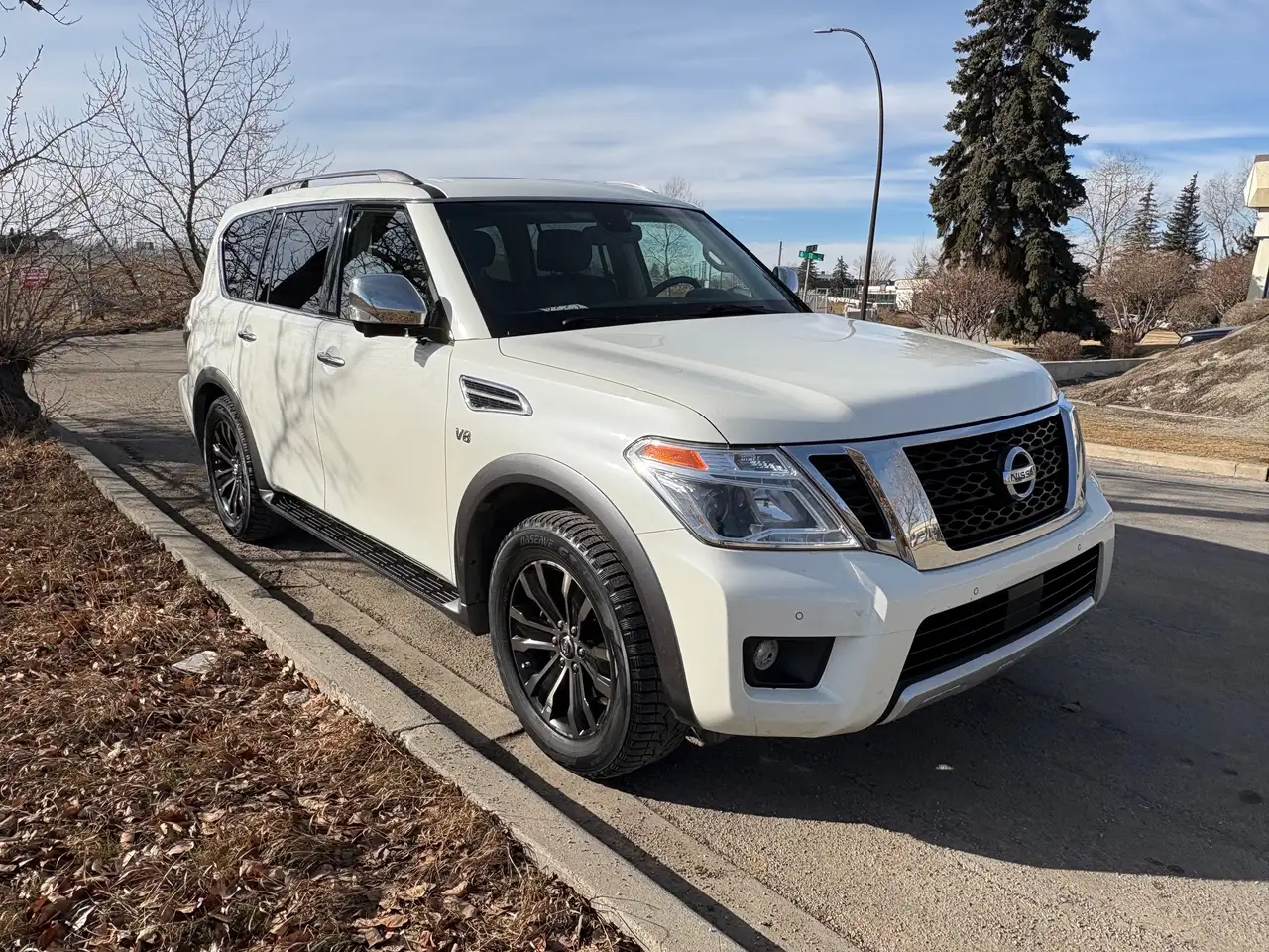Nissan Armada снимка Nissan Armada