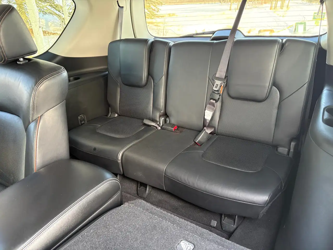Nissan Armada снимка Nissan Armada