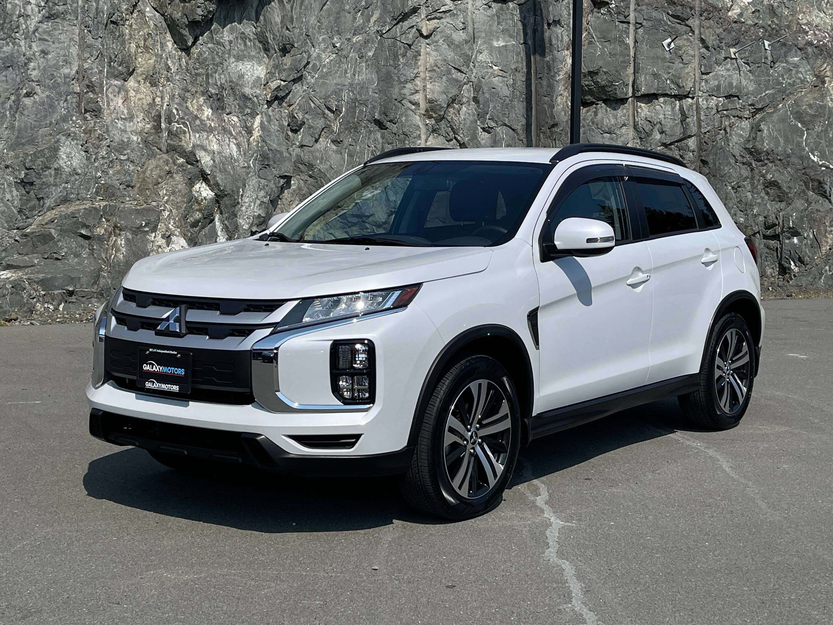 2026 Mitsubishi RVR SEL 4WD - No Accidents, BC Local & Back-up Camera