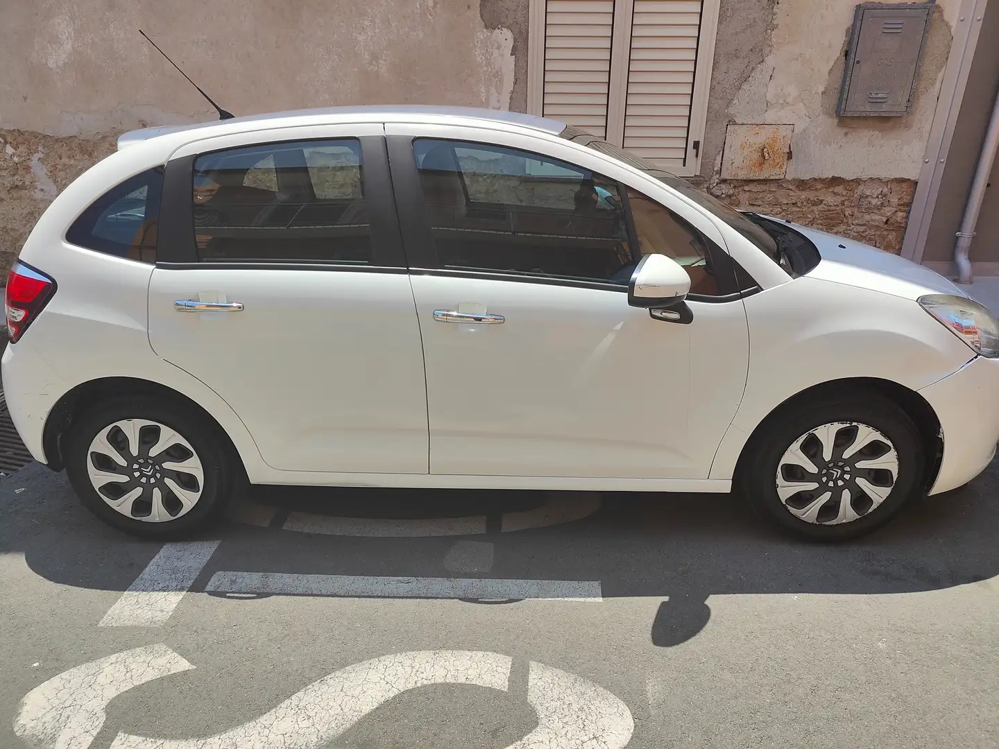 Citroen C3 C3 1.4 e-hdi Seduction c/esp 70cv cmp Blanc - 2