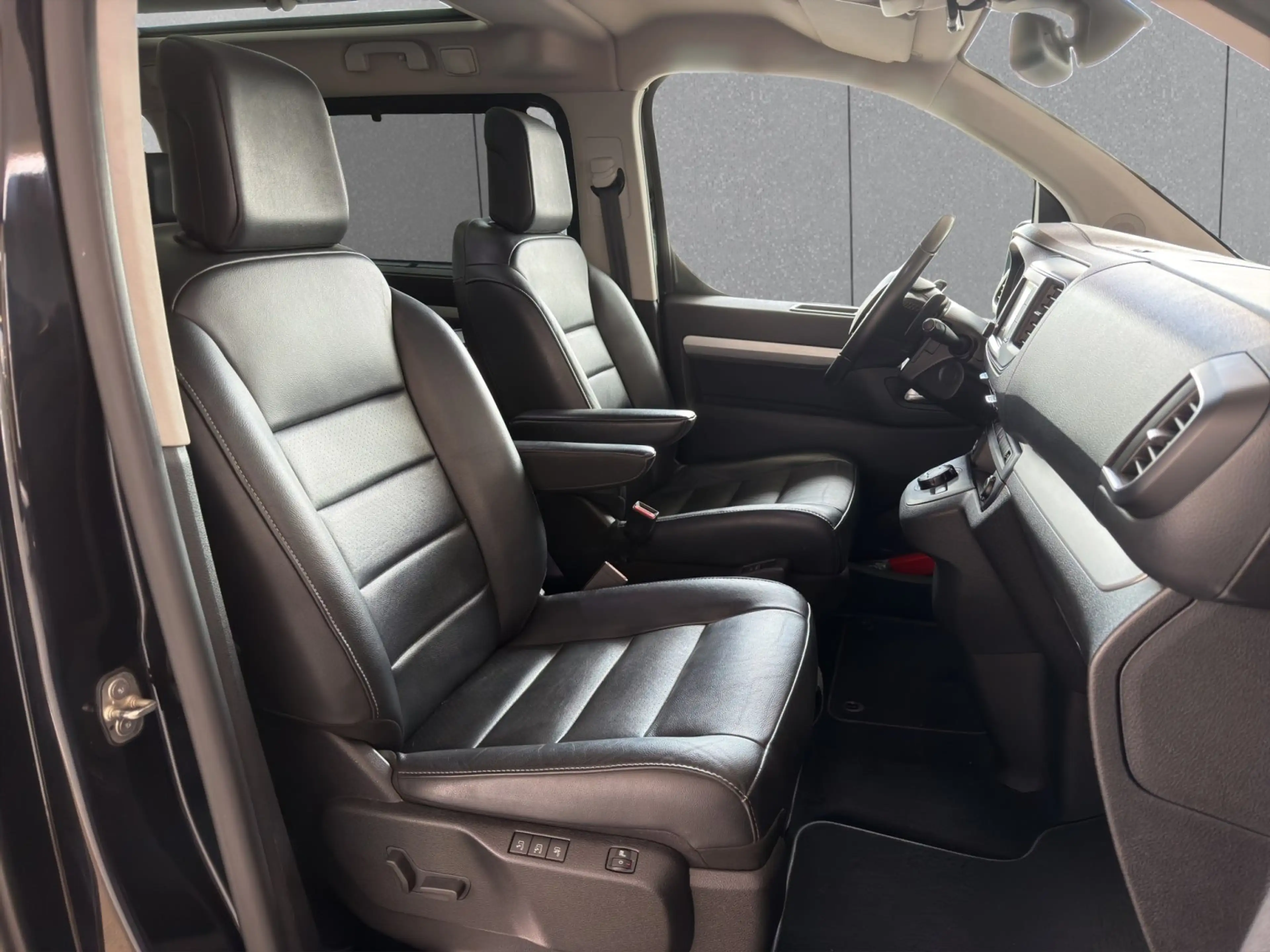 Opel Zafira Life Tourer L2 2.0 D /Pano/ACC/StHzg/Massage/el.Tür — photo 7