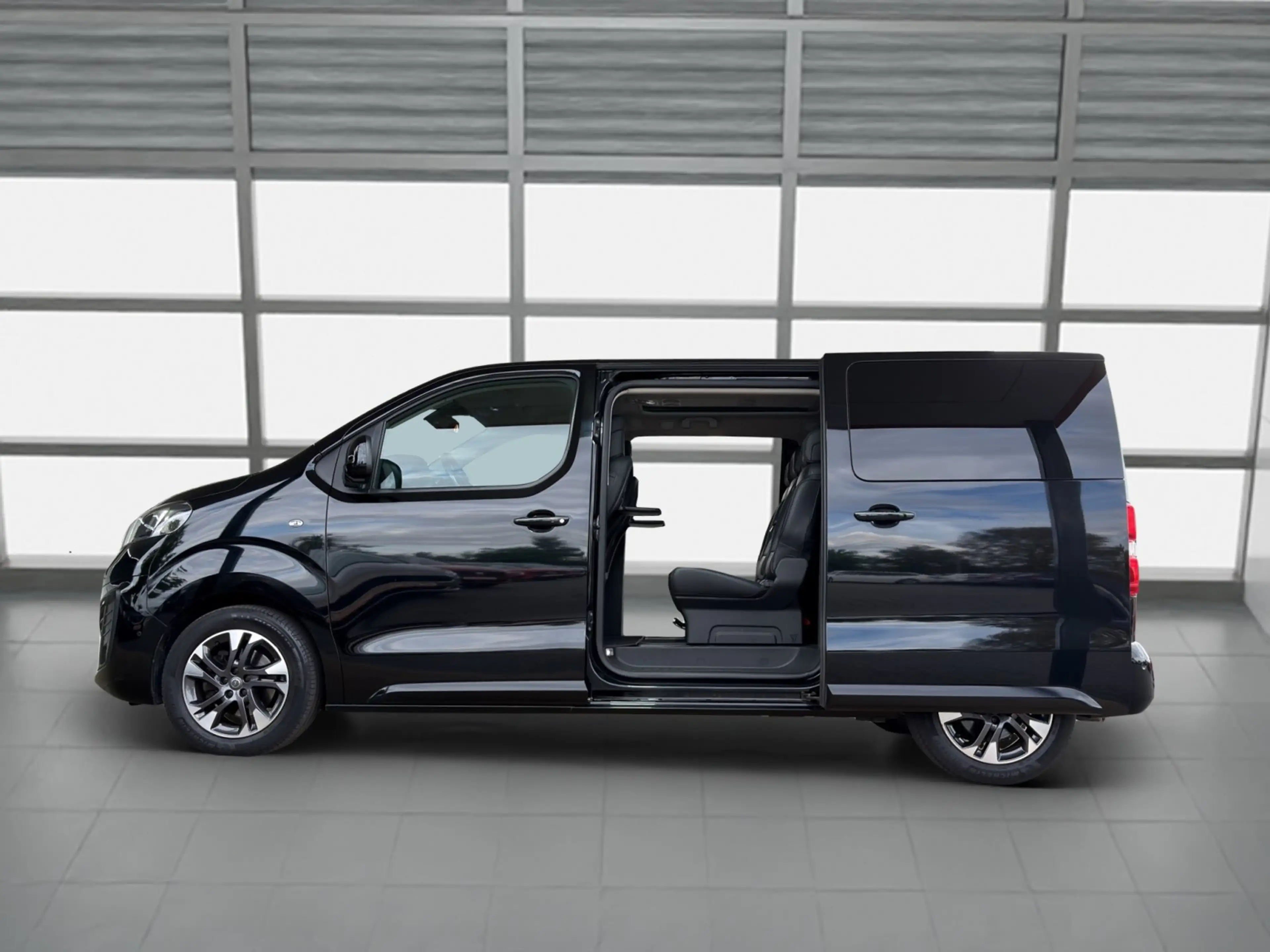 Opel Zafira Life Tourer L2 2.0 D /Pano/ACC/StHzg/Massage/el.Tür — photo 4